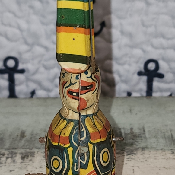 Vintage RARE MISPRINT 1920s Clown Tin Toy in Working Order - Picture 5 of 8